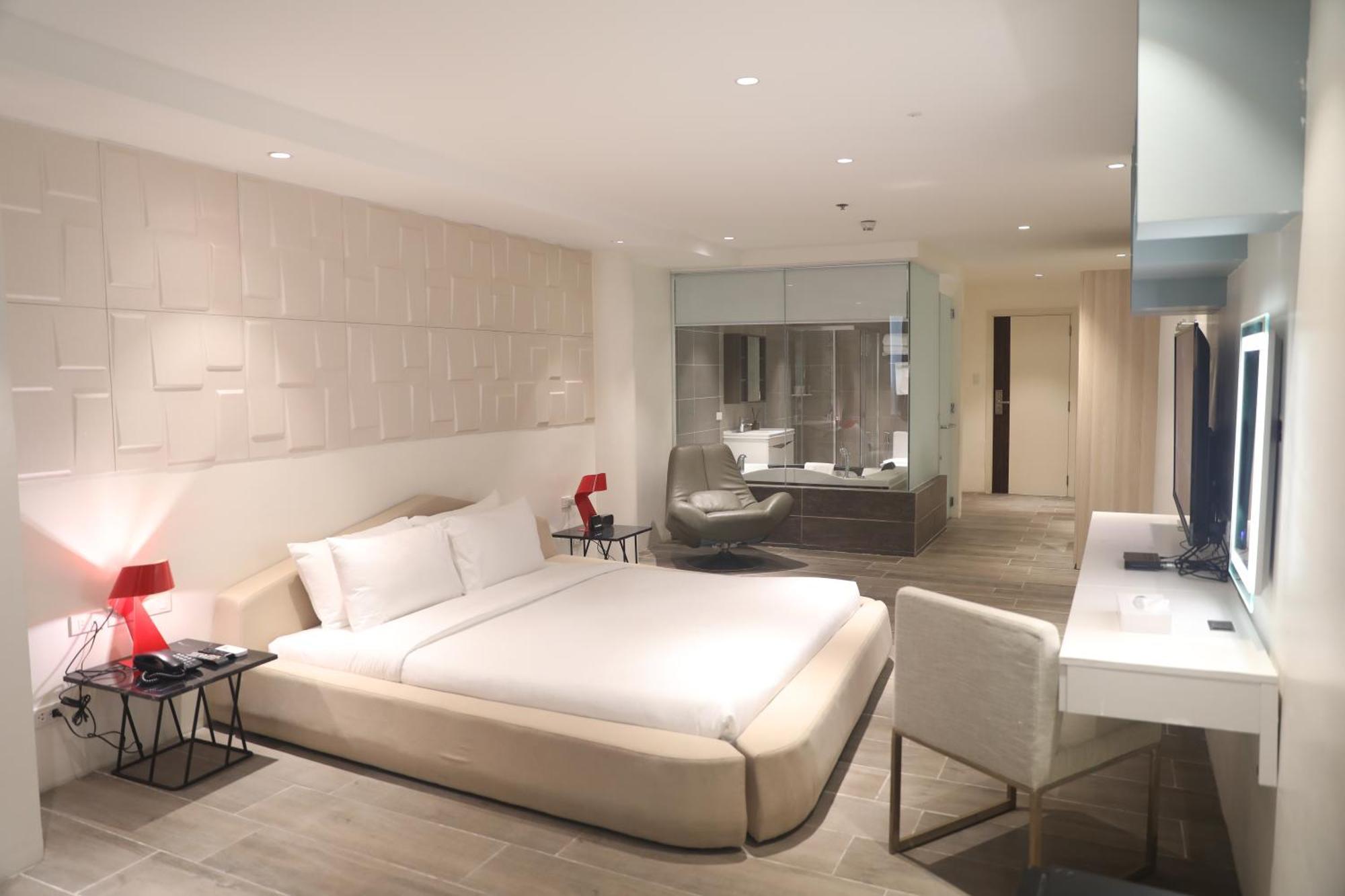 City Park Hotel Residences Taguig Exterior foto